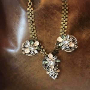 Statement necklace